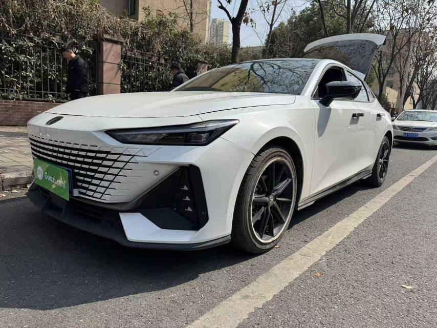 Changan UNI-V 2022 1.5T Premium Edition