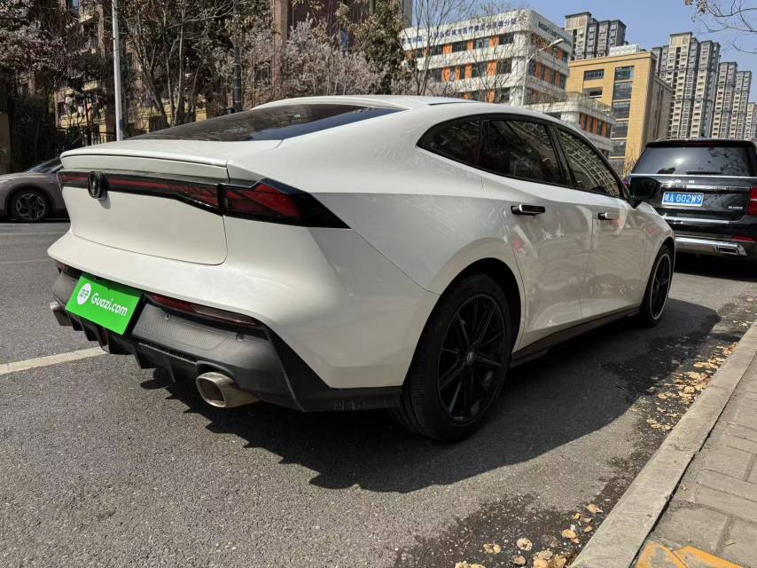 Changan UNI-V 2022 1.5T Premium Edition