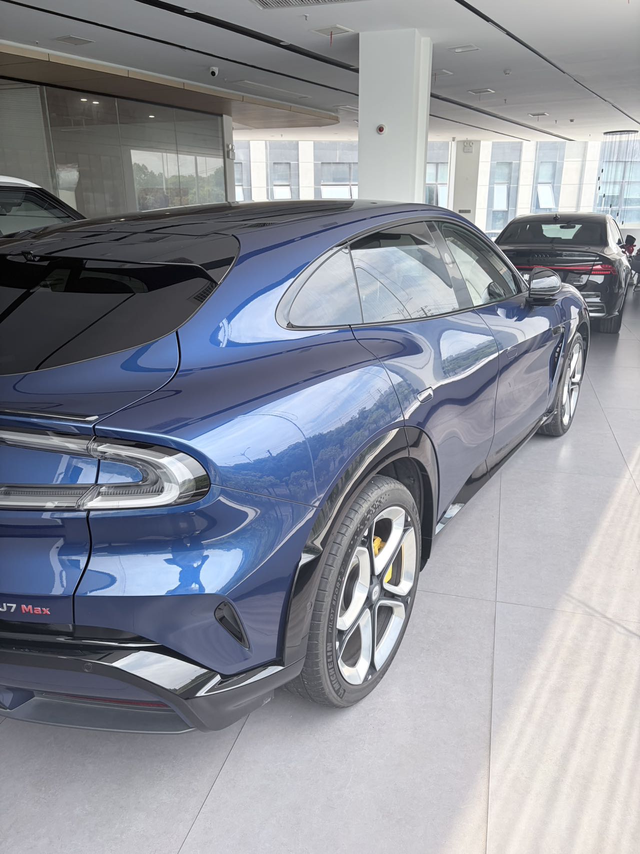 XiaoMi YU7 Max (2025) | Pre-Owned | ~4,800 km | Deep Sea Blue