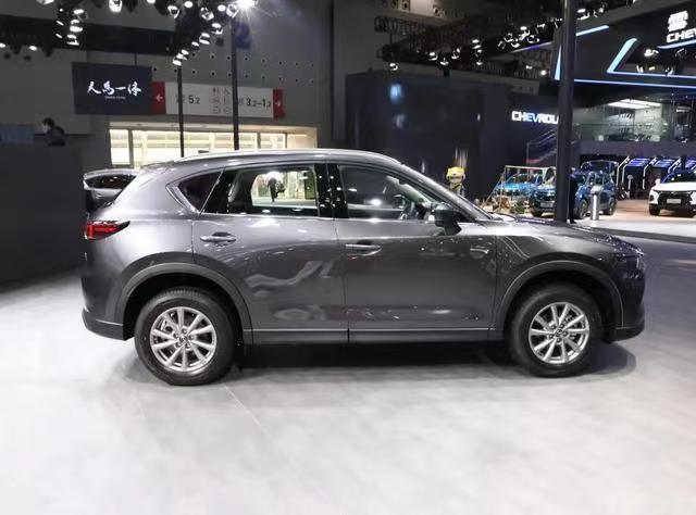 Mazda CX-5 2024 2.0L Automatic – Gray/Black | New Export
