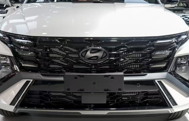 Hyundai Tucson L 2025 1.5T Prestige Edition – White/Black | New Export