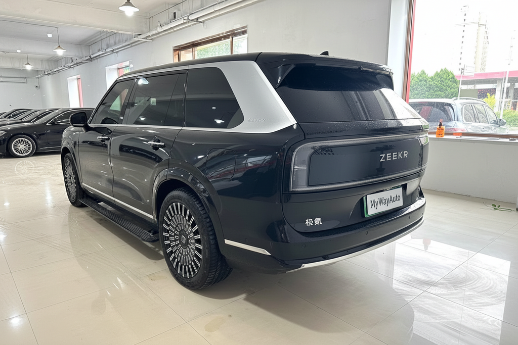 2025 ZEEKR 9X 2.0T Hyper Edition 70kWh PHEV – 14,000 km | Black/Beige | 0 Previous Owners