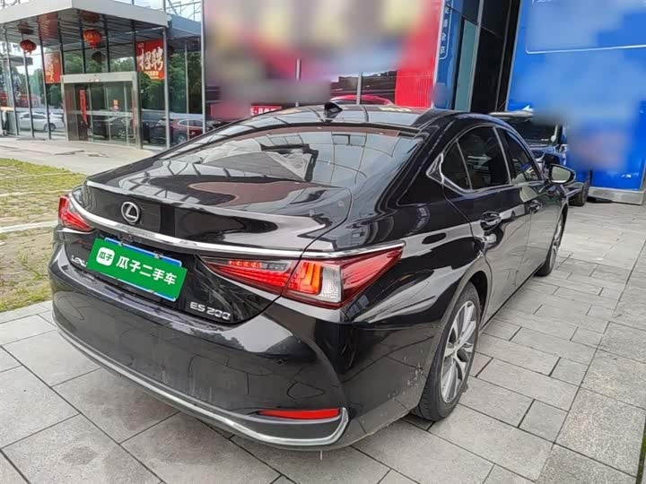 Lexus ES 2018 200 Excellence Edition - 0 Transfers · Luxury Comfort · High Value