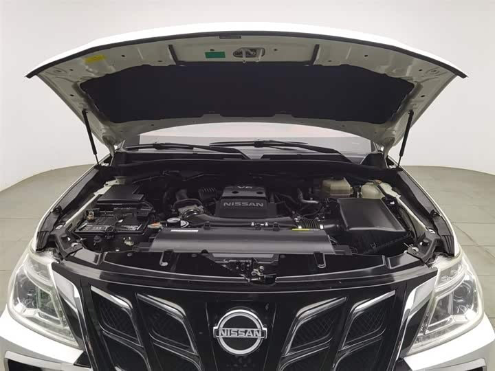 Nissan Patrol 2018 4.0L Middle East Version (For Nigeria Off-Road & Business)