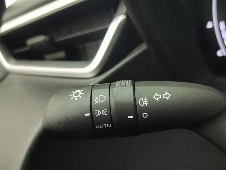 2023 Toyota Levin Hybrid 1.8L | 31.6k km |