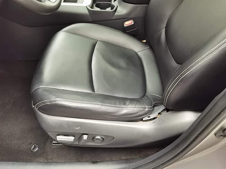 2020 Toyota RAV4 2.0L CVT – Low Mileage, Fuel Efficient, SUV