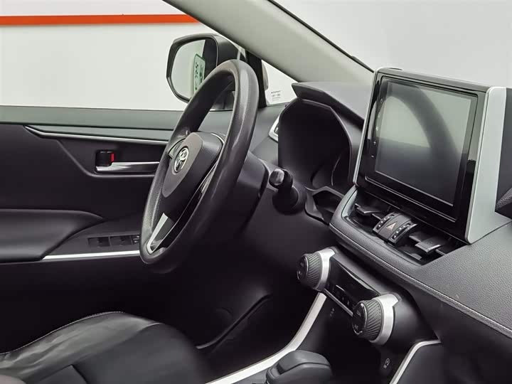 2020 Toyota RAV4 2.0L CVT – Low Mileage, Fuel Efficient, SUV