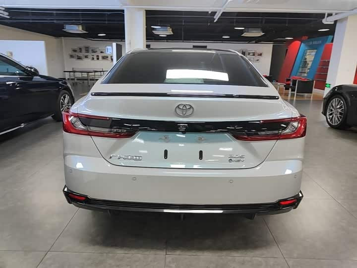 Toyota Camry 2024 Hybrid 2.0HS Sport