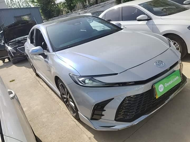 Toyota Camry 2024 Hybrid 2.0HXS Sport