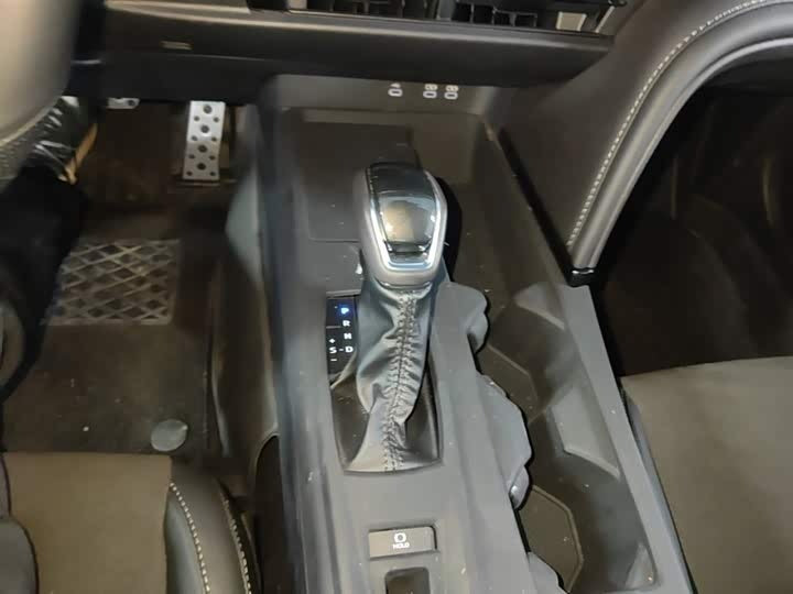Toyota Camry 2024 Hybrid 2.0HS Sport