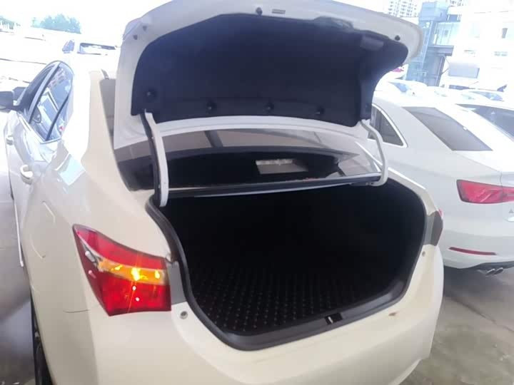 Toyota Corolla 2017 Facelift 1.2T GL-i - 0 Transfers · Global Classic Sedan (China V)