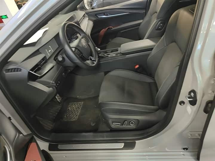 Toyota Camry 2024 Hybrid 2.0HS Sport