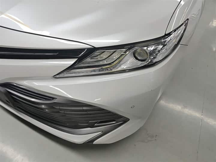 2019 Toyota Camry 2.5G Luxury (Facelift) – Low Mileage, Full Safety Pack, White
