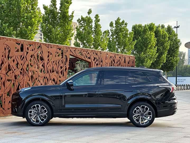 2025 Lynk & Co 09 EM-P Max AWD PHEV SUV | 9,800km | 190km EV Range | 0 Transfers