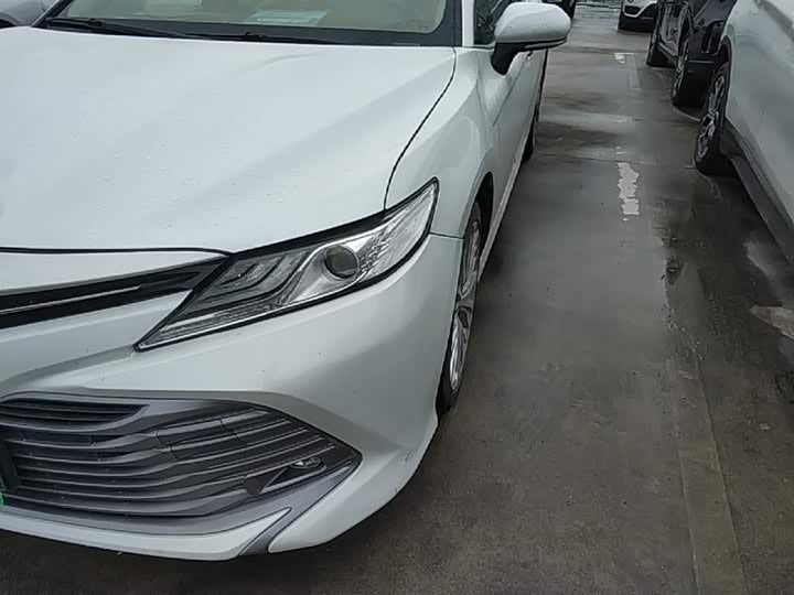🚗 2018 Toyota Camry 2.5G Luxury – 119k km