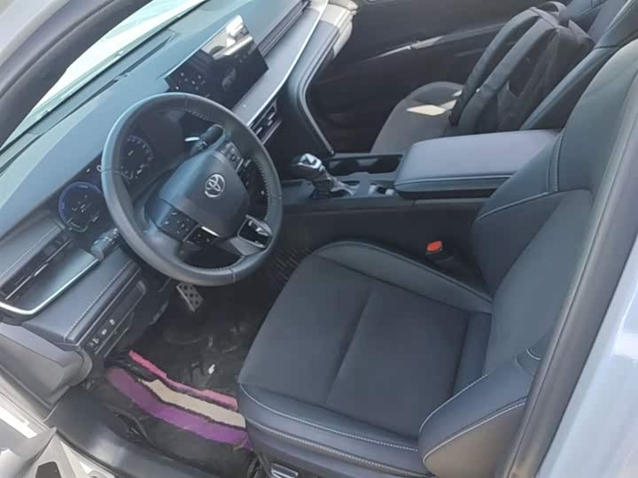 Toyota Camry 2024 Hybrid 2.0HXS Sport