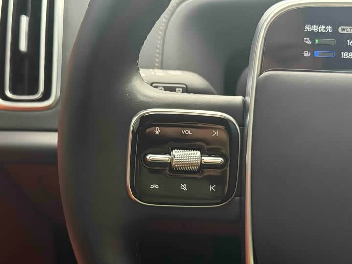 Li Auto L9 2023 Pro - Flagship Extended Range 6-Seater SUV (Nearly New)