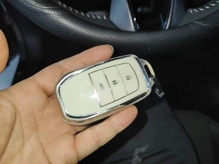Toyota Camry 2024 Hybrid 2.0HS Sport