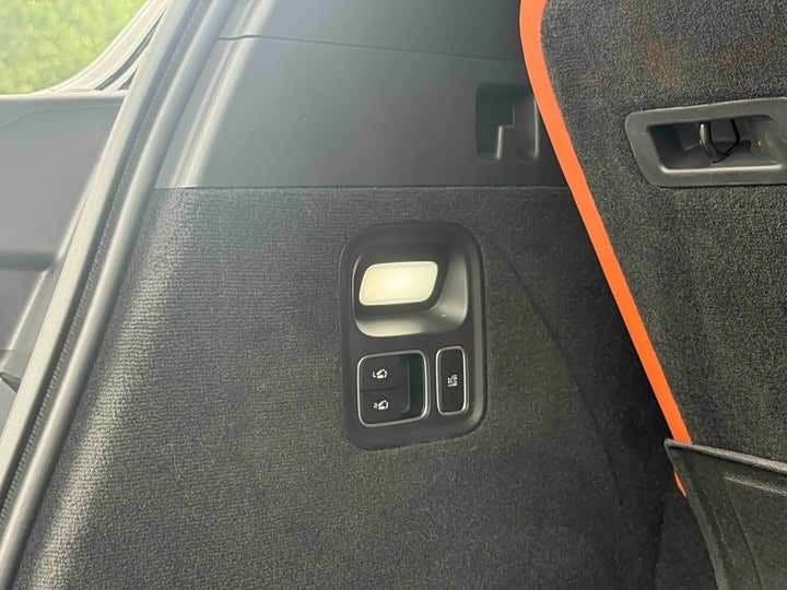 Li Auto L9 2023 Pro - Flagship Extended Range 6-Seater SUV (Nearly New)