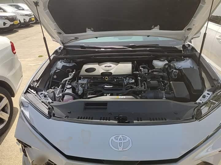 Toyota Camry 2024 Hybrid 2.0HXS Sport