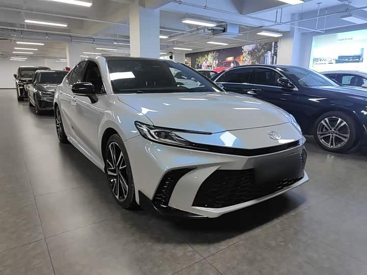 Toyota Camry 2024 Hybrid 2.0HS Sport