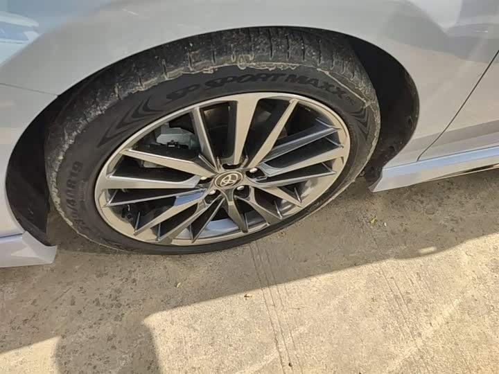 Toyota Camry 2024 Hybrid 2.0HXS Sport