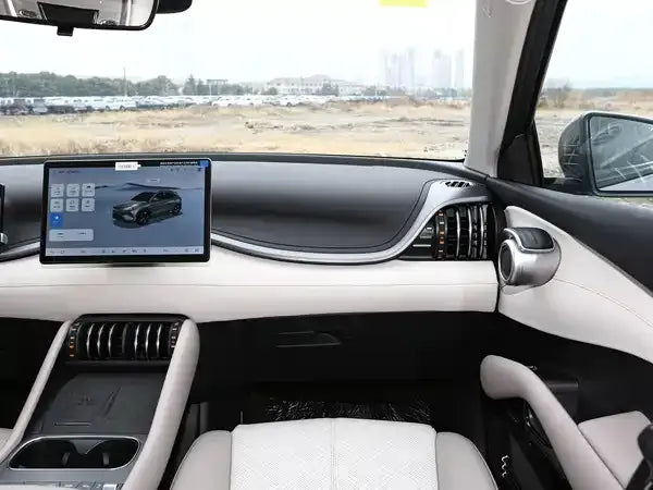 2025 BYD Yuan PLUS Gen-II Smart Driving 430KM Leading – BYD7003BEVA, Snow White / Beige Two-Tone