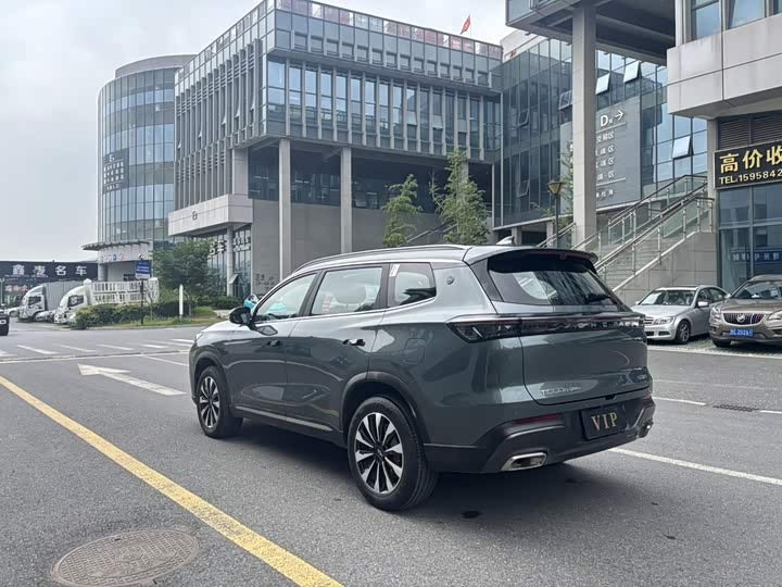 2025 Chery Tiggo 8 PLUS 290TGDI DCT Prestige – Mid-Size SUV | 24,500km | Green | Export Ready