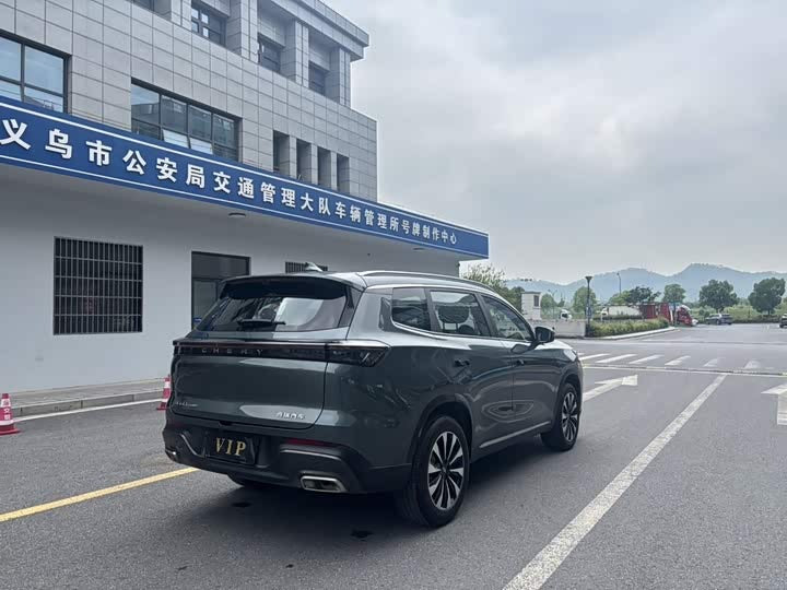 2025 Chery Tiggo 8 PLUS 290TGDI DCT Prestige – Mid-Size SUV | 24,500km | Green | Export Ready