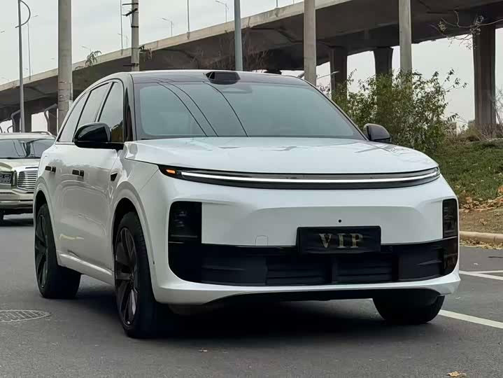 2024 Li Auto L6 Max EREV AWD SUV | 21,000km | 212km EV Range | 408hp | Zhengzhou