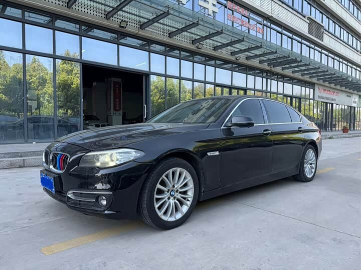 BMW 525Li Luxury Design Package (2017) - Excellent Export Condition