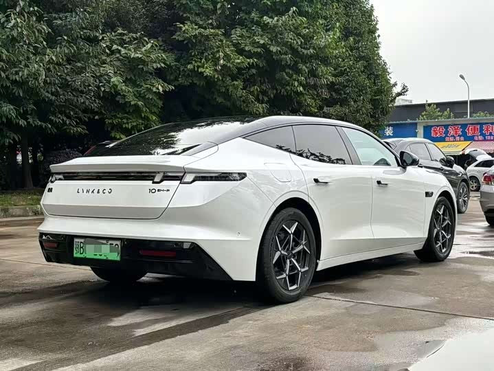 2025 Lynk & Co 10 EM-P 120 AWD Ultra | 3,000km | 1st Owner
