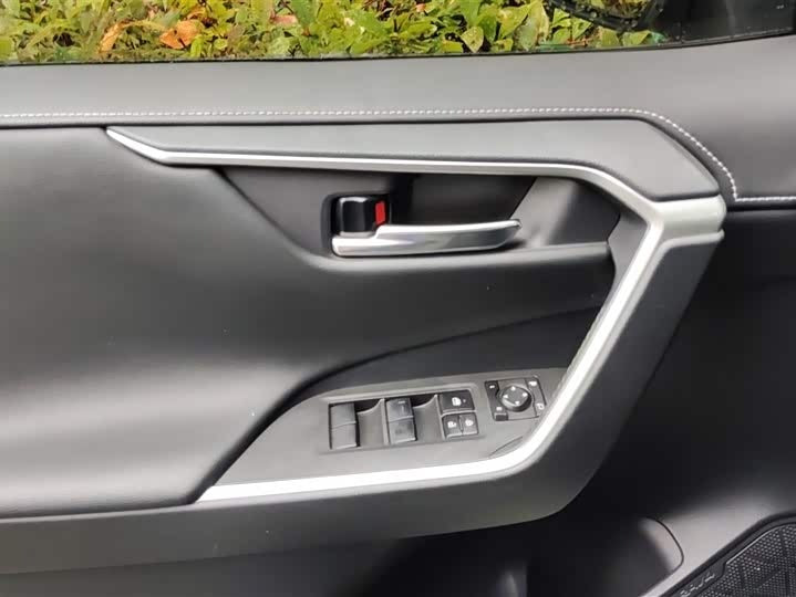 2020 Toyota RAV4 2.0L CVT AWD (Fengshang PLUS) – Low Mileage