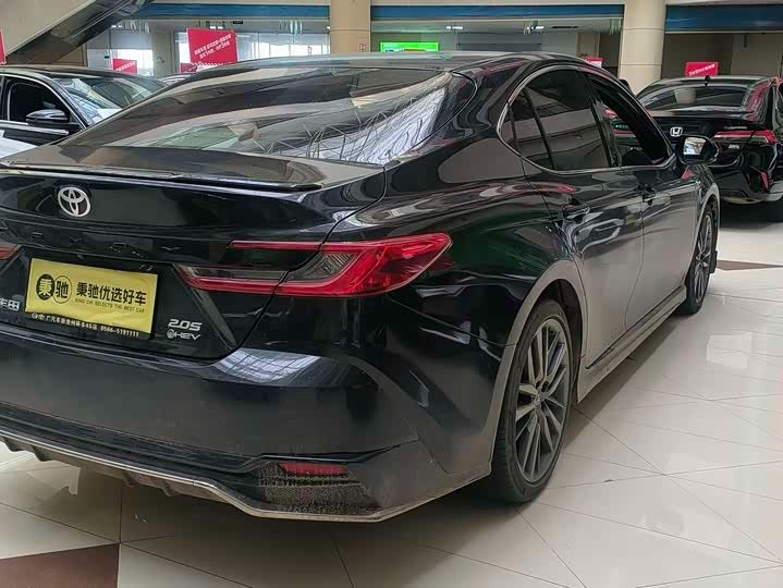 Toyota Camry 2024 Hybrid 2.0HGVP Luxury