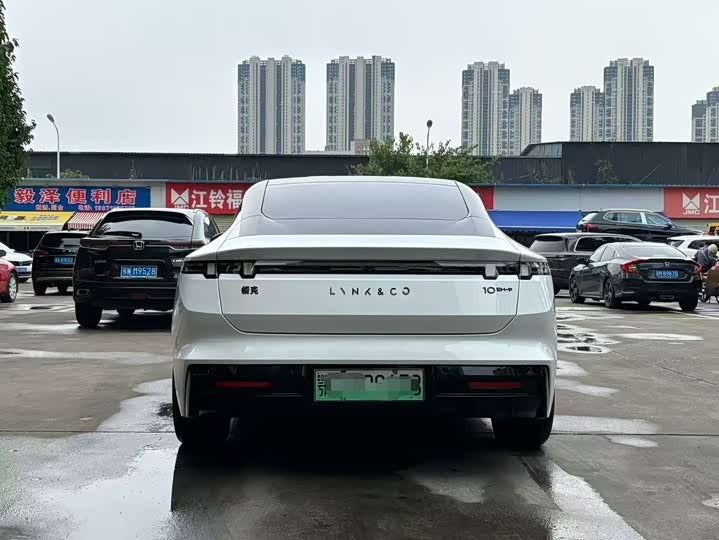 2025 Lynk & Co 10 EM-P 120 AWD Ultra | 3,000km | 1st Owner