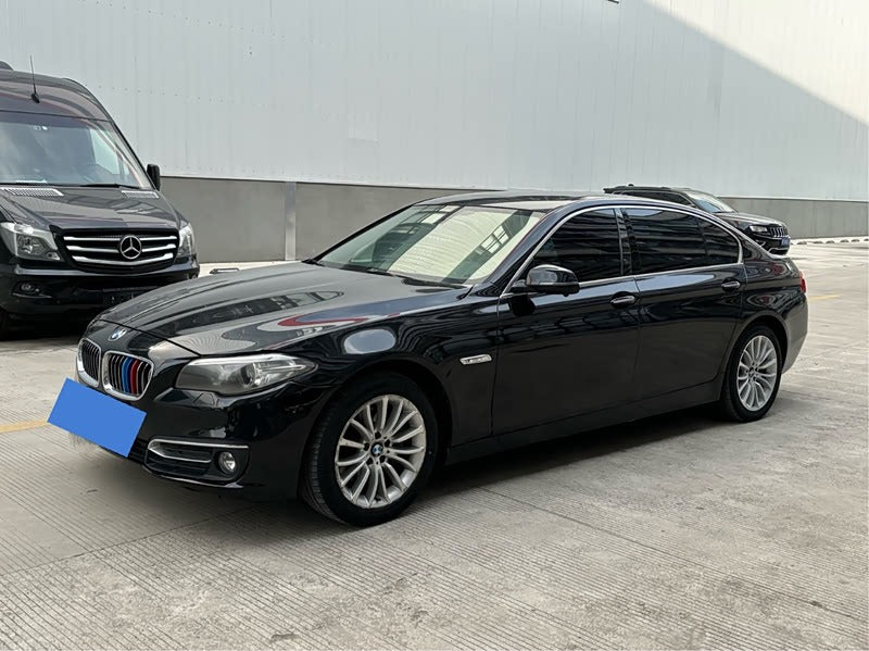 BMW 525Li Luxury Design Package (2017) - Excellent Export Condition
