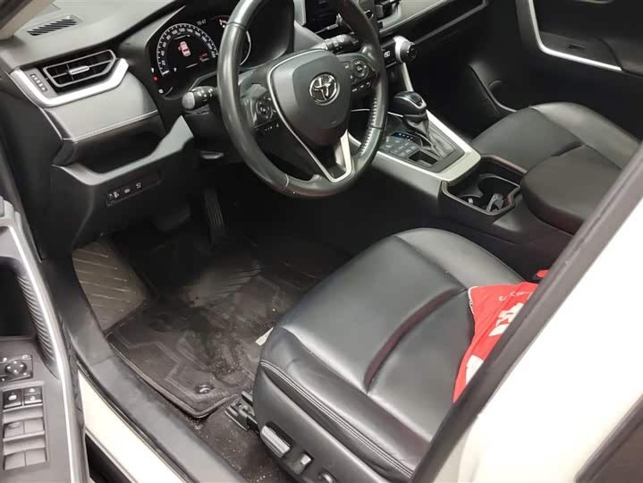 2020 Toyota RAV4 2.0L CVT AWD (Fengshang PLUS) – Low Mileage