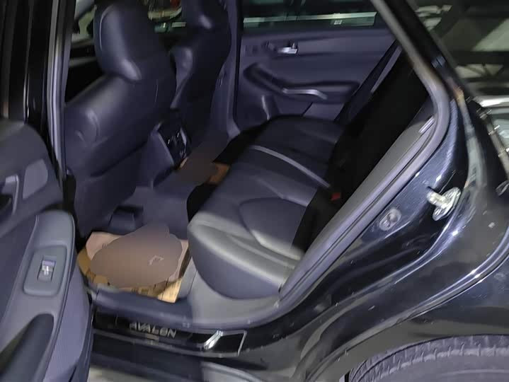 2021 Toyota Avalon 2.5L Luxury – Low Mileage, Black, Auto