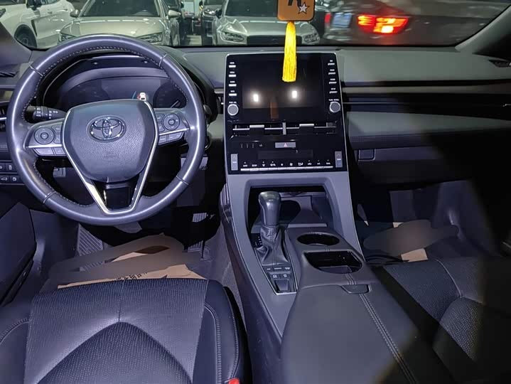 2021 Toyota Avalon 2.5L Luxury – Low Mileage, Black, Auto