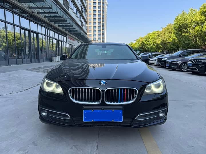 BMW 525Li Luxury Design Package (2017) - Excellent Export Condition