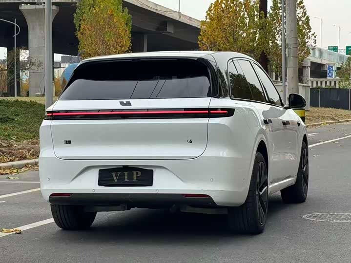 2024 Li Auto L6 Max EREV AWD SUV | 21,000km | 212km EV Range | 408hp | Zhengzhou