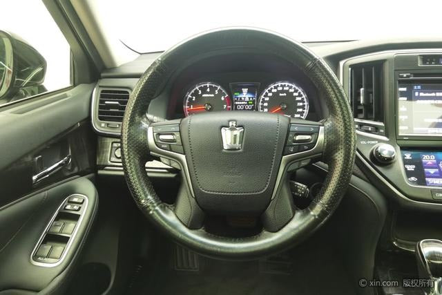 Toyota Crown 2017 2.0T Fashion