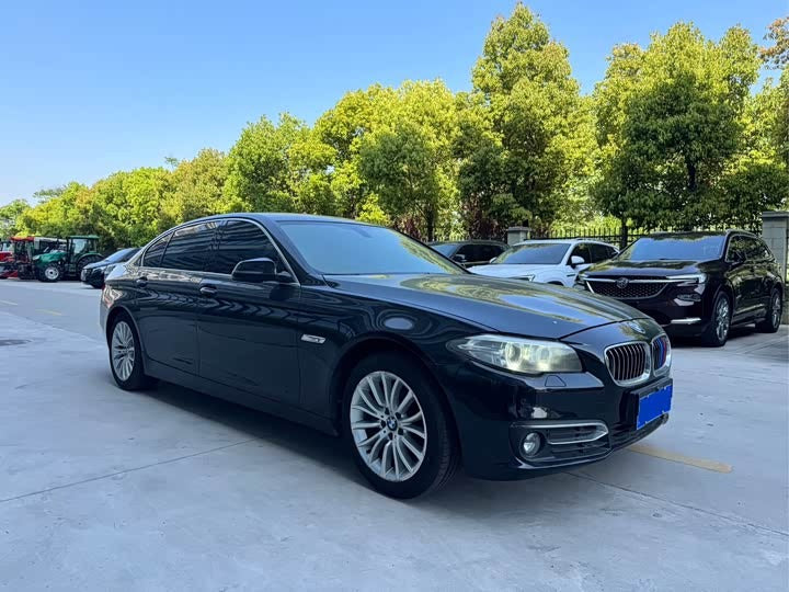 BMW 525Li Luxury Design Package (2017) - Excellent Export Condition