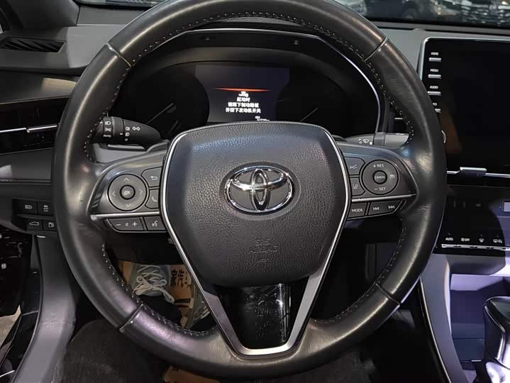 2021 Toyota Avalon 2.5L Luxury – Low Mileage, Black, Auto