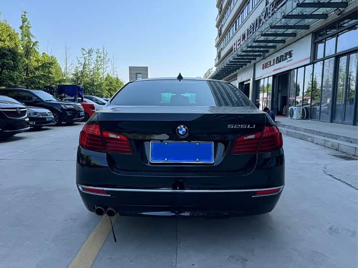 BMW 525Li Luxury Design Package (2017) - Excellent Export Condition