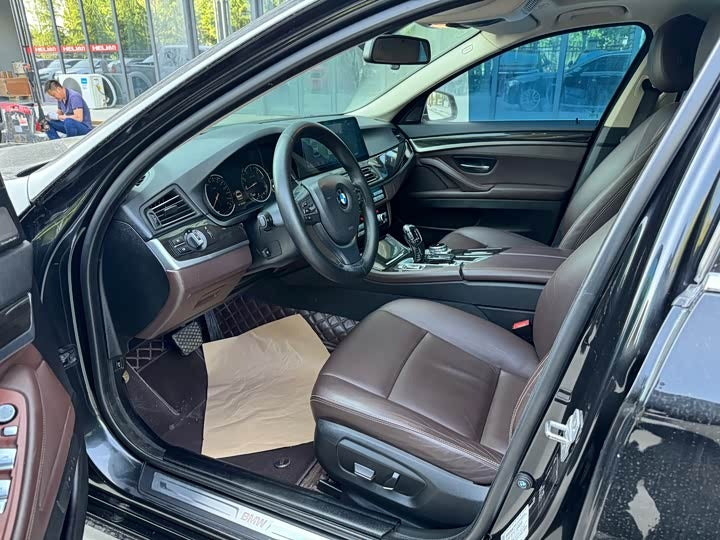 BMW 525Li Luxury Design Package (2017) - Excellent Export Condition