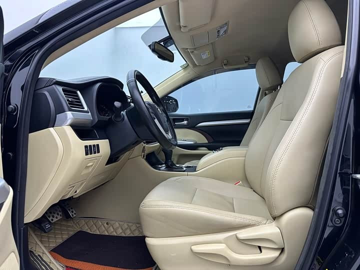 2017 Toyota Highlander 2.0T Elite Edition 5-Seater — Spacious Family SUV | Hefei, China