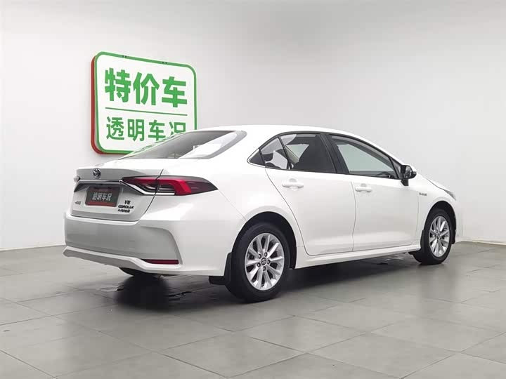 🚗 2021 Toyota Corolla Hybrid – 43k km