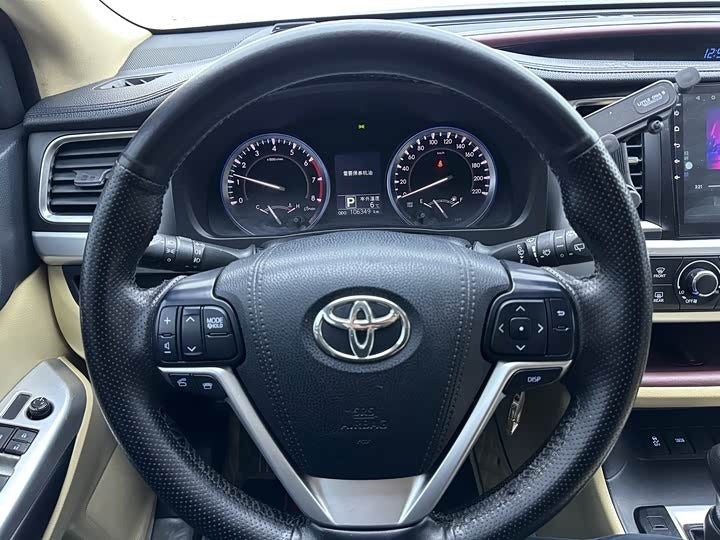 2017 Toyota Highlander 2.0T Elite Edition 5-Seater — Spacious Family SUV | Hefei, China