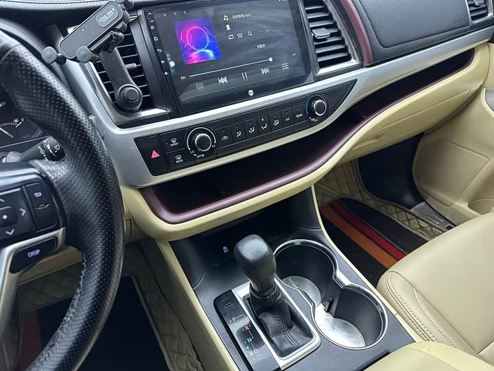 2017 Toyota Highlander 2.0T Elite Edition 5-Seater — Spacious Family SUV | Hefei, China